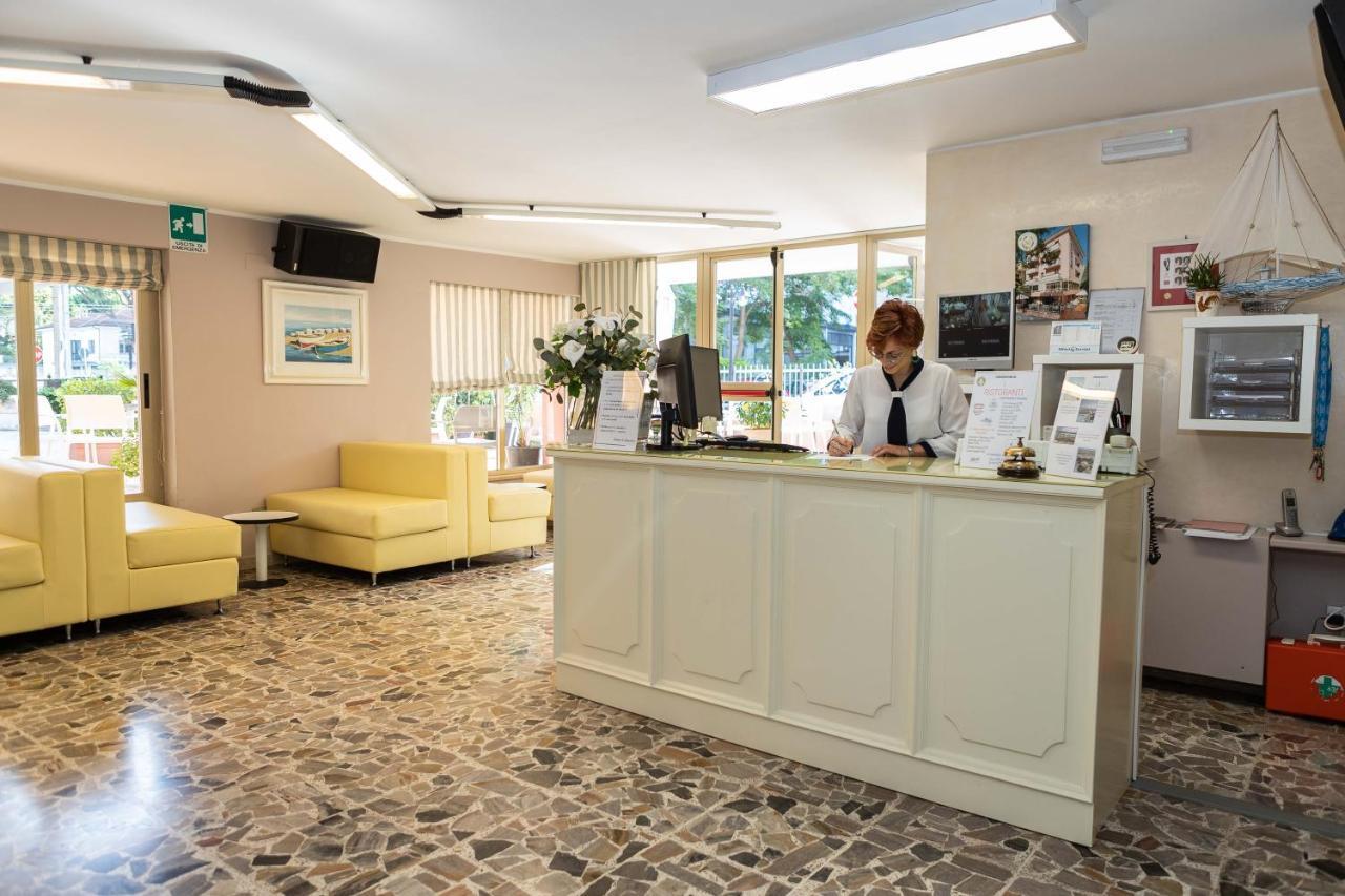 Hotel Alfa Tao Riccione Exteriér fotografie